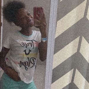 Meet your Posher, Rayven